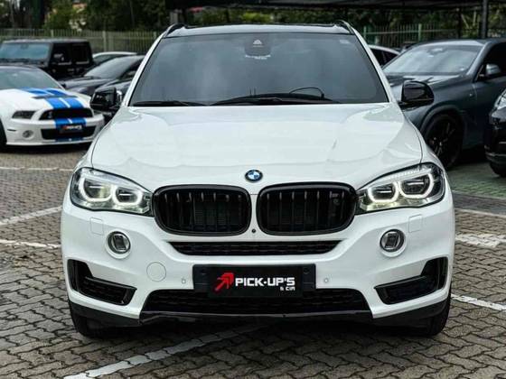 BMW X5 4.4 V8 TURBO GASOLINA XDRIVE50I SECURITY AUTOMÁTICO